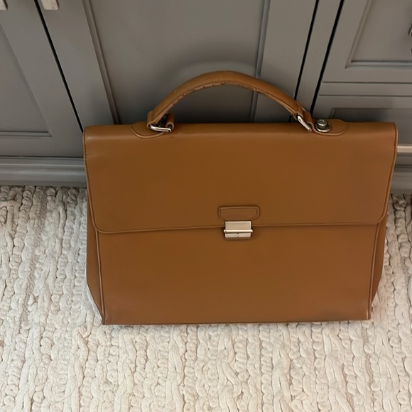 Gino Ferruzzi Handbags - VTG Gino Ferruzzi Italian Leather Briefcase/Handbag 👜 ‼️PRICE DROP‼️